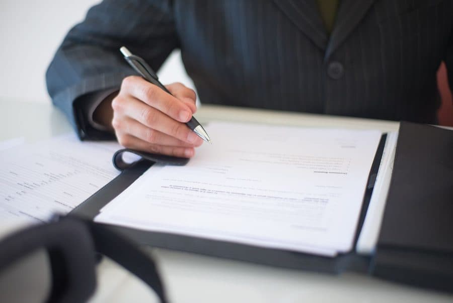 Signature d'un document professionnel